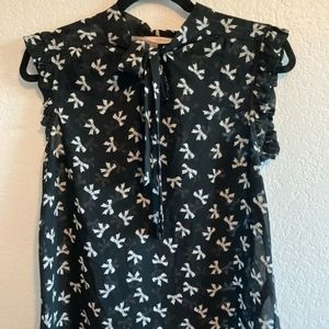 black short sleeve top